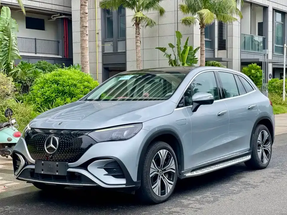 Mercedes-Benz EQE SUV