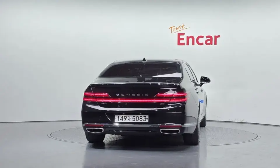 Genesis G90