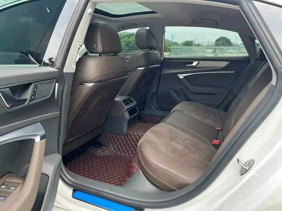 Audi A7L