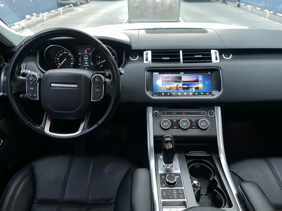 Land Rover Sport