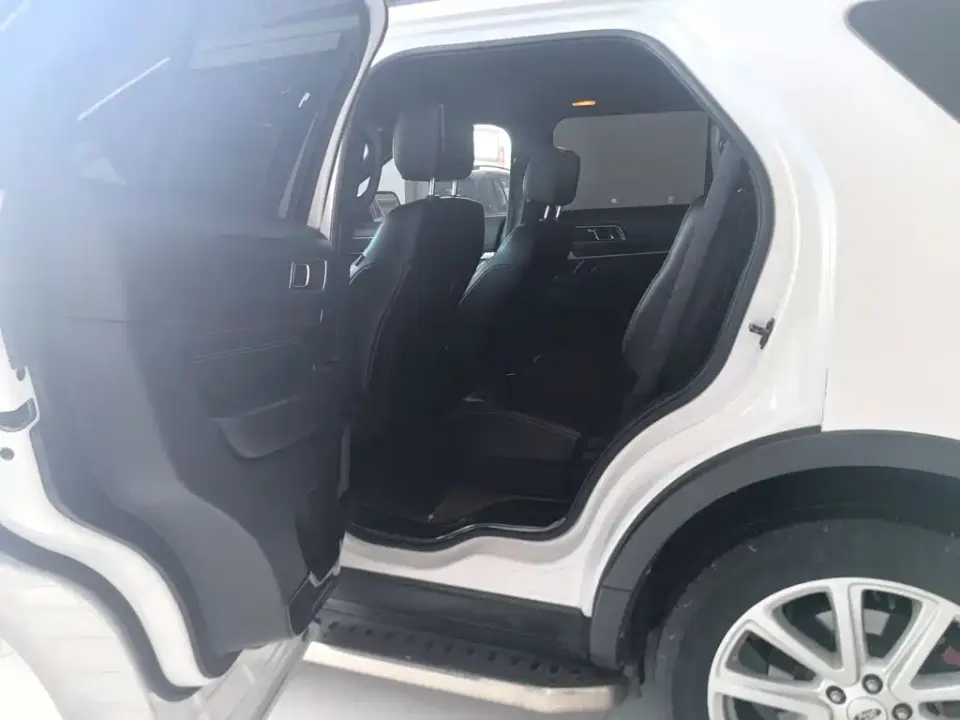 Ford Explorer (Import)