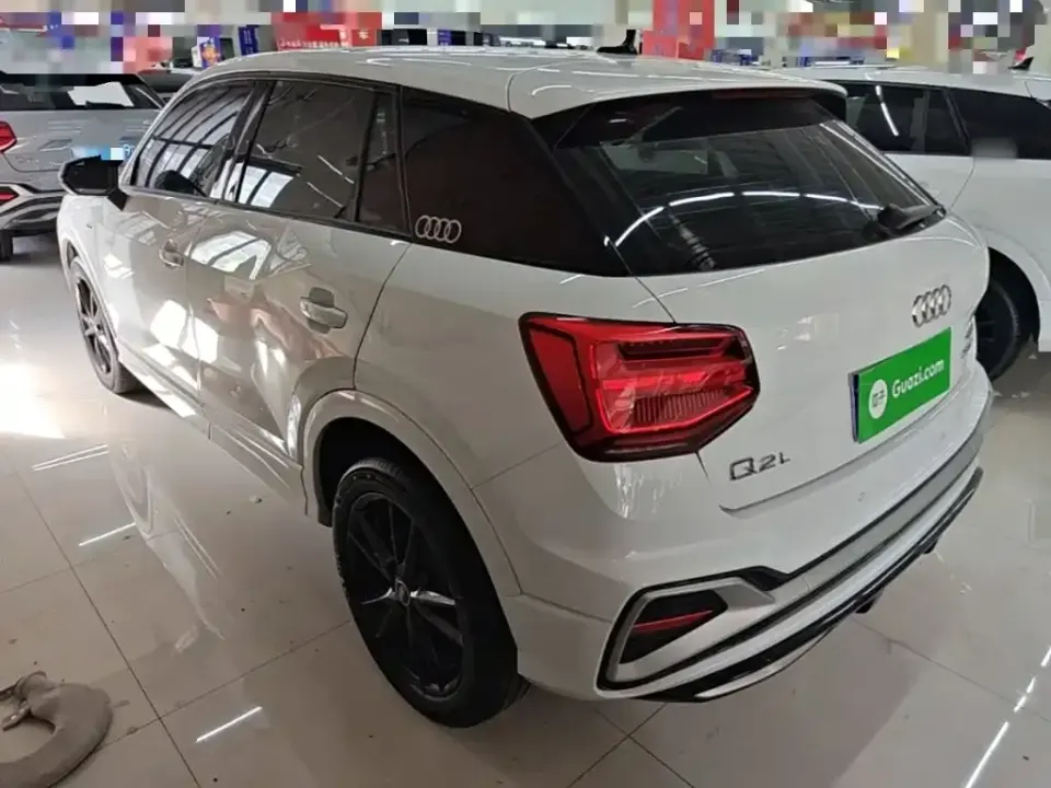 Audi Q2L