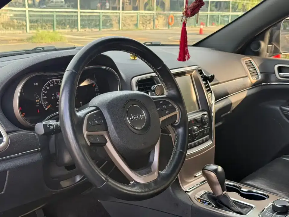 Jeep Grand Cherokee (Import)