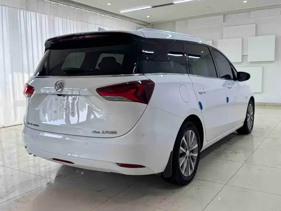 Buick GL6