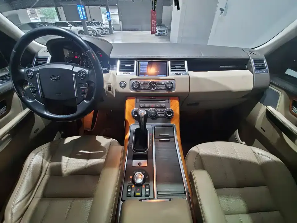 Land Rover Sport