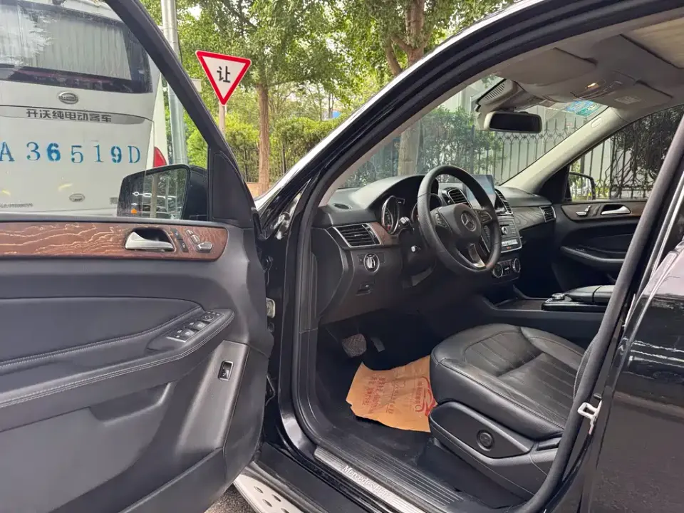 Mercedes-Benz GLE (Import)