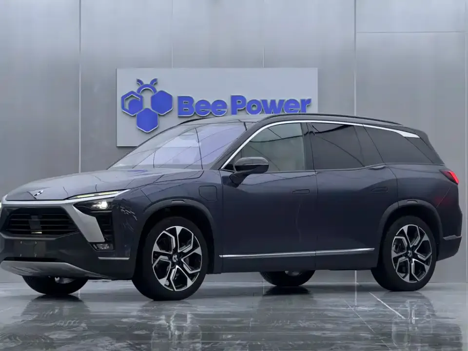 Nio ES8