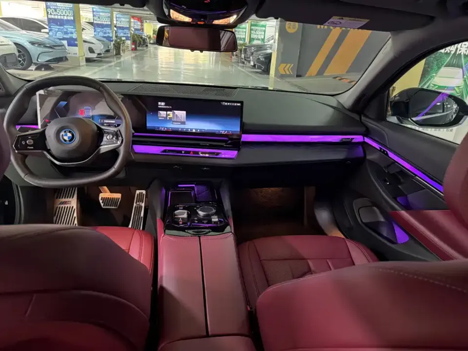 BMW i5
