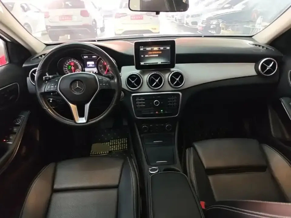 Mercedes-Benz GLA