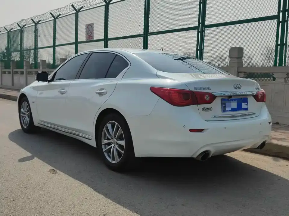 Infiniti Q50L