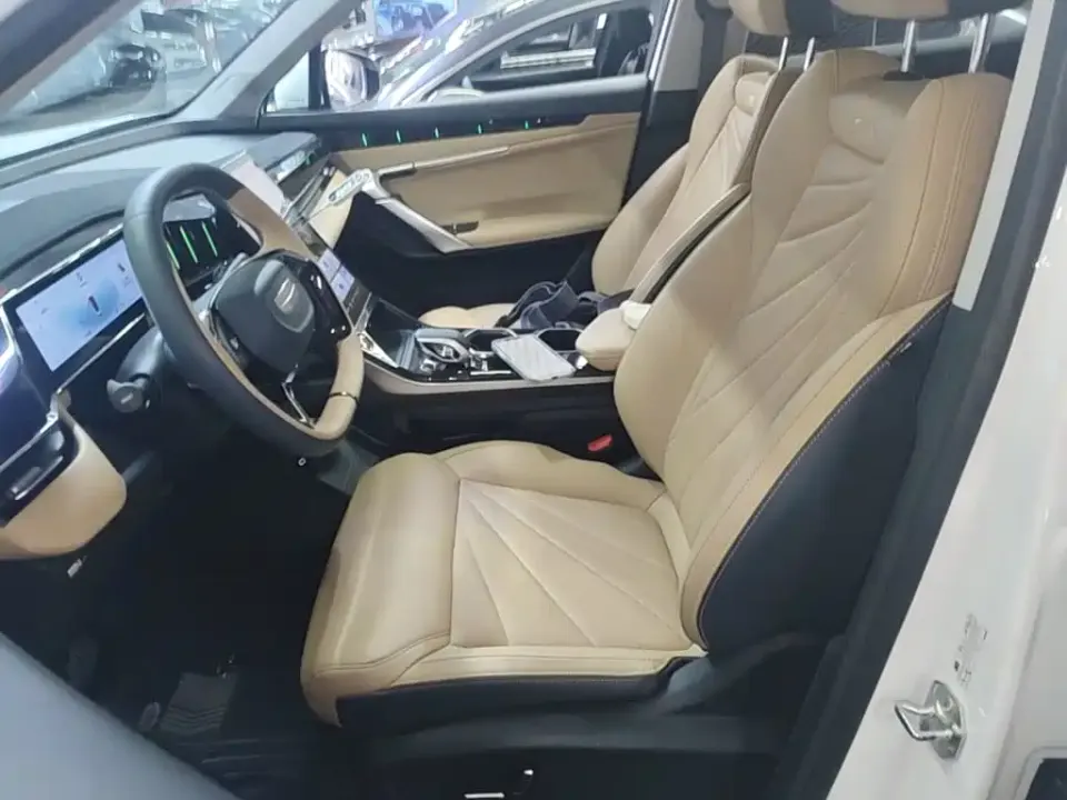 Geely Boyue L