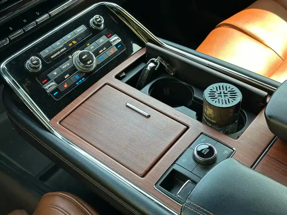 Lincoln Navigator