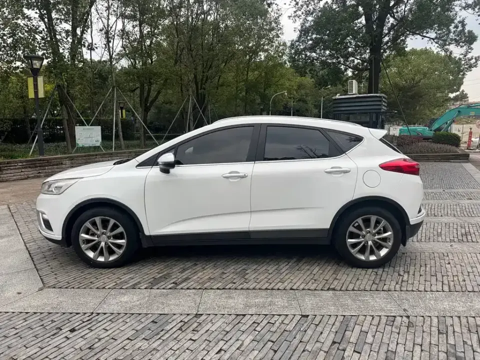 Geely Emgrand GS