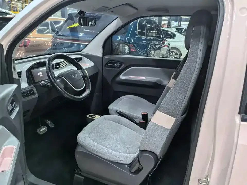 Wuling MINIEV
