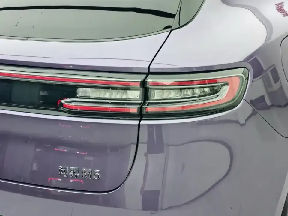 AITO AITO M5