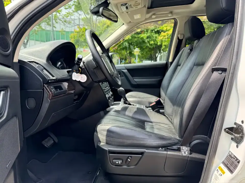 Land Rover Freelander 2