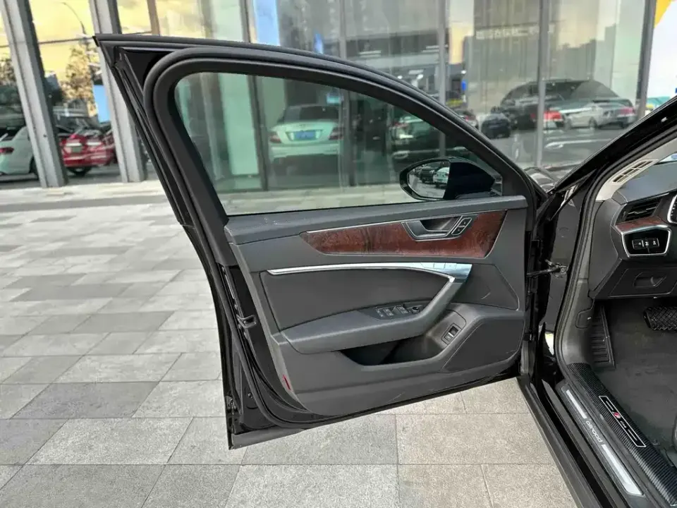 Audi A6 (Import)