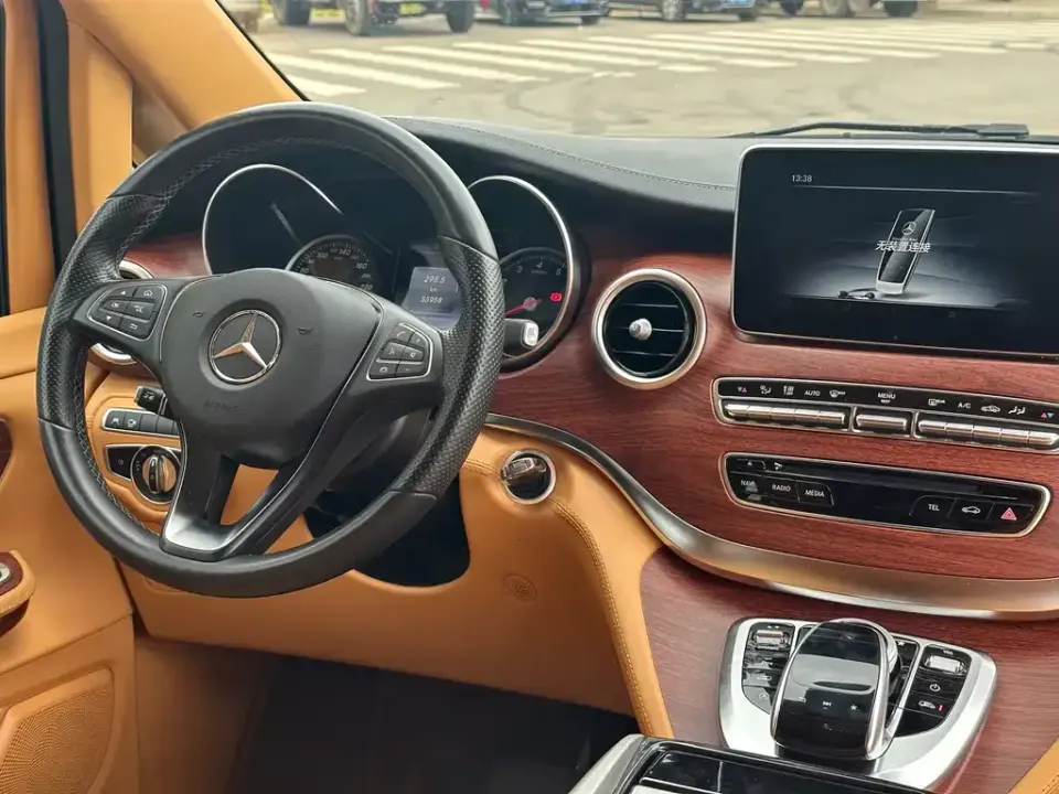 Mercedes-Benz V-Class