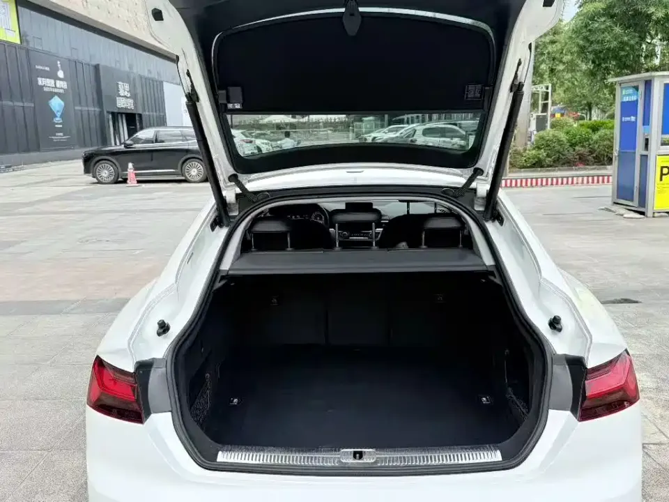Audi A5 (Import)