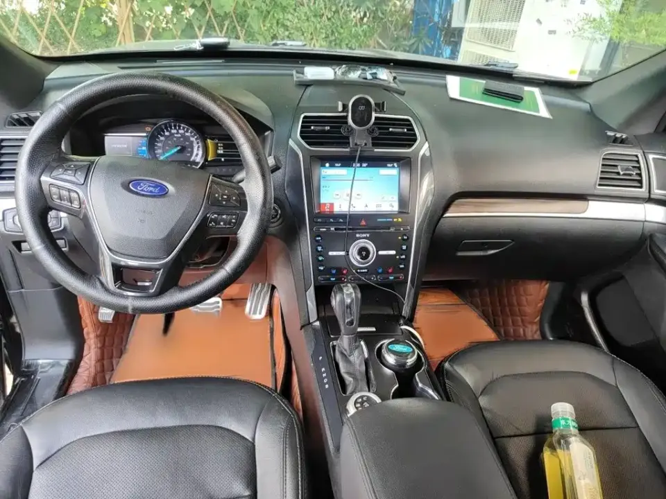 Ford Explorer (Import)