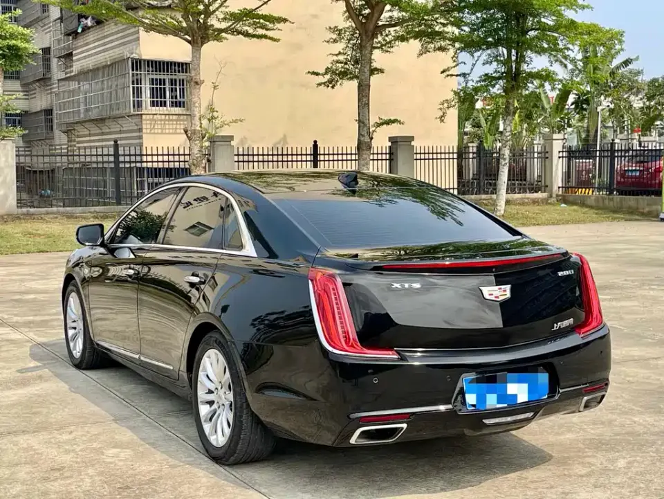 Cadillac XTS