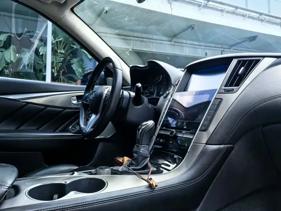 Infiniti Q50L