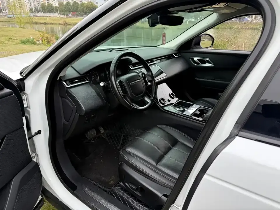 Land Rover Velar