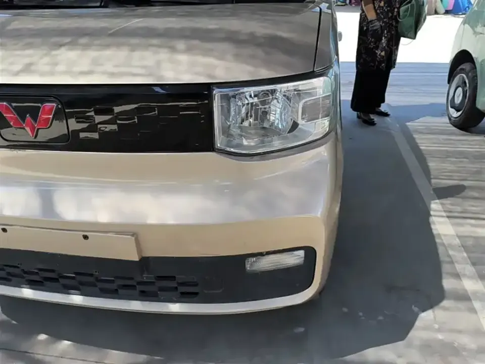 Wuling MINIEV