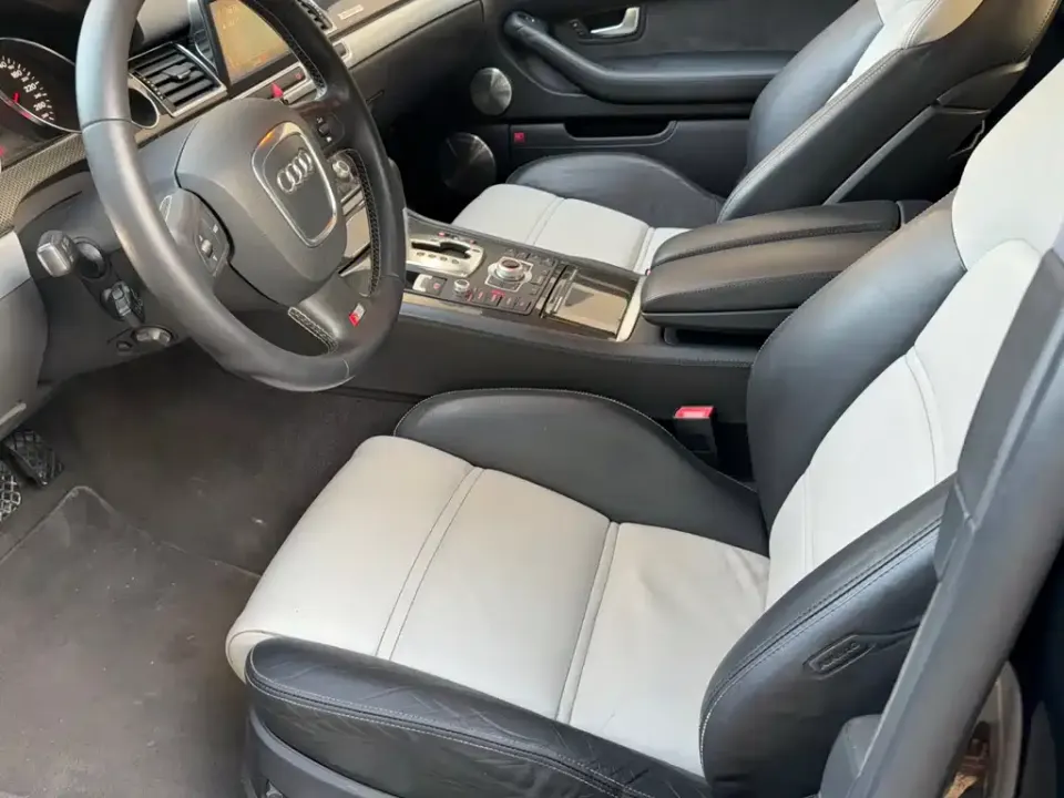 Audi S8