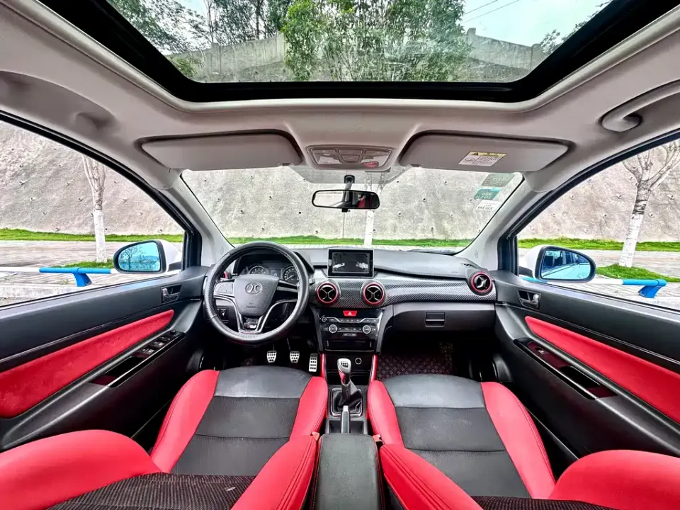 BAIC Senova X25