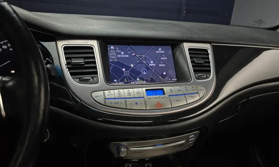 Hyundai Genesis