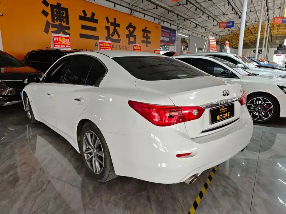 Infiniti Q50
