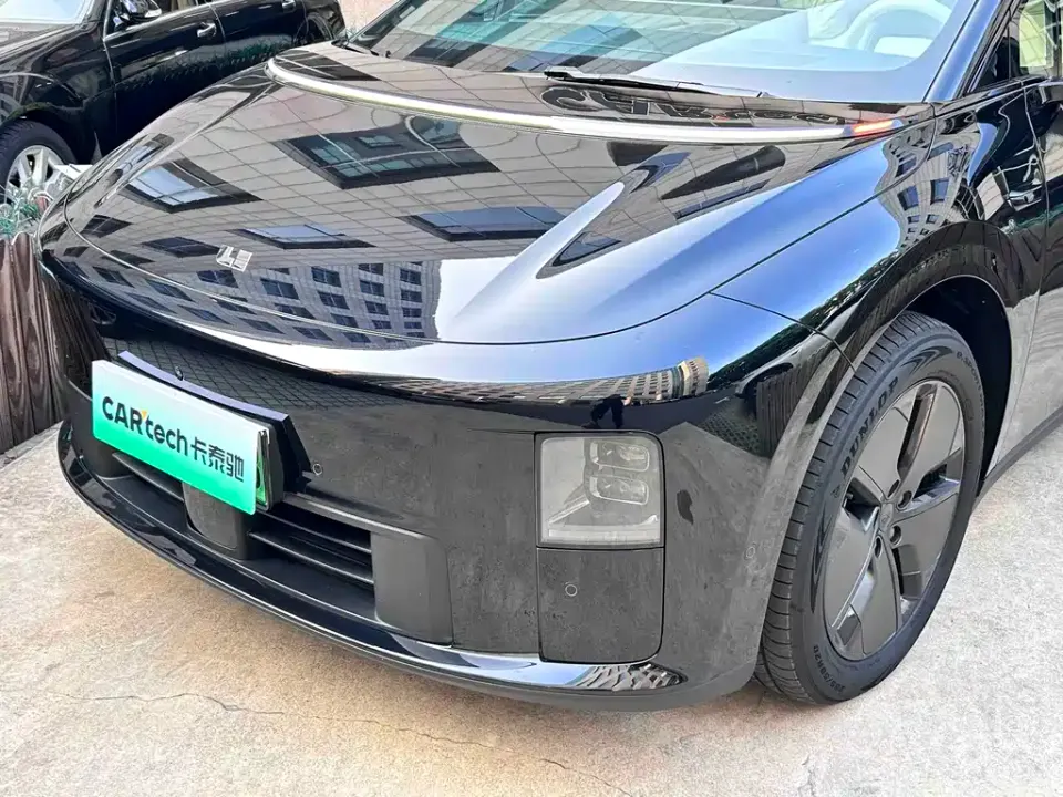Li Li i6