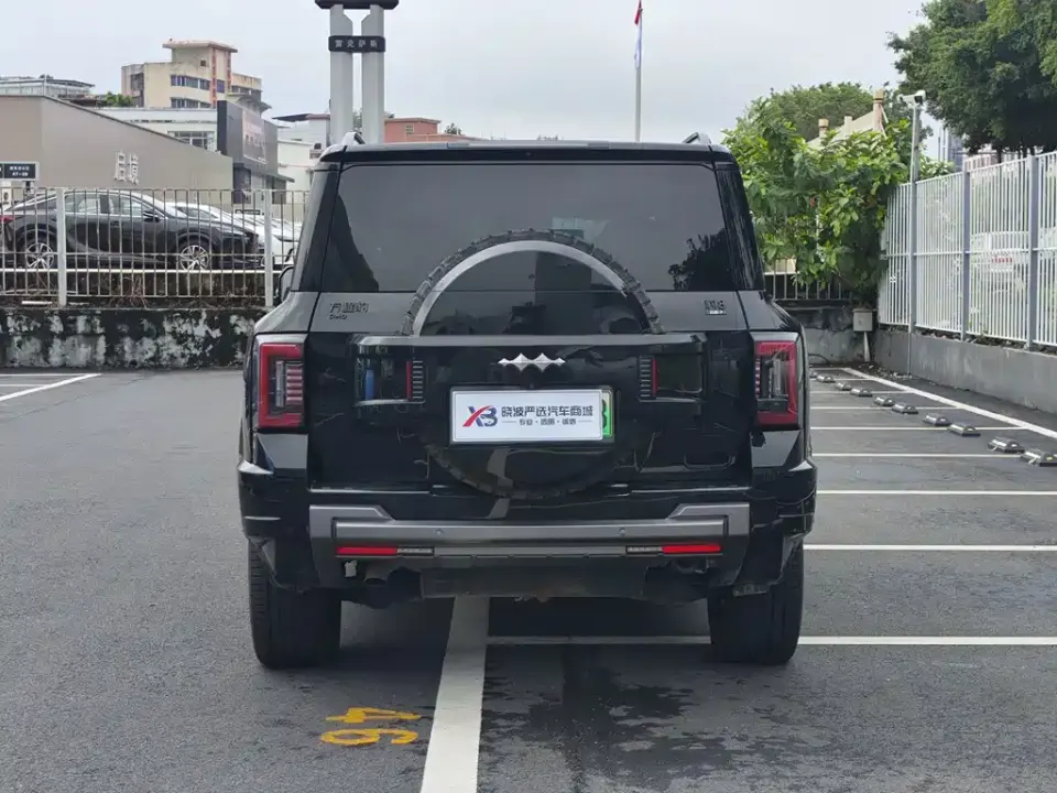 Fang Cheng Bao Leopard 8