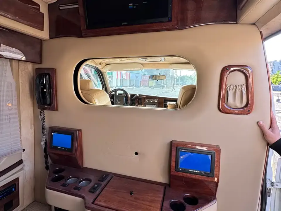 GMC Savana