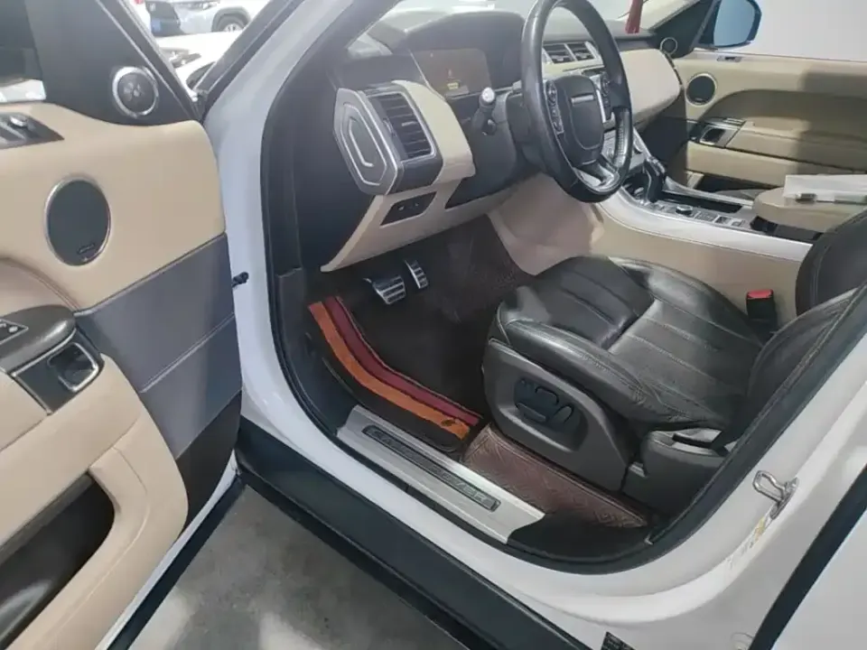 Land Rover Sport