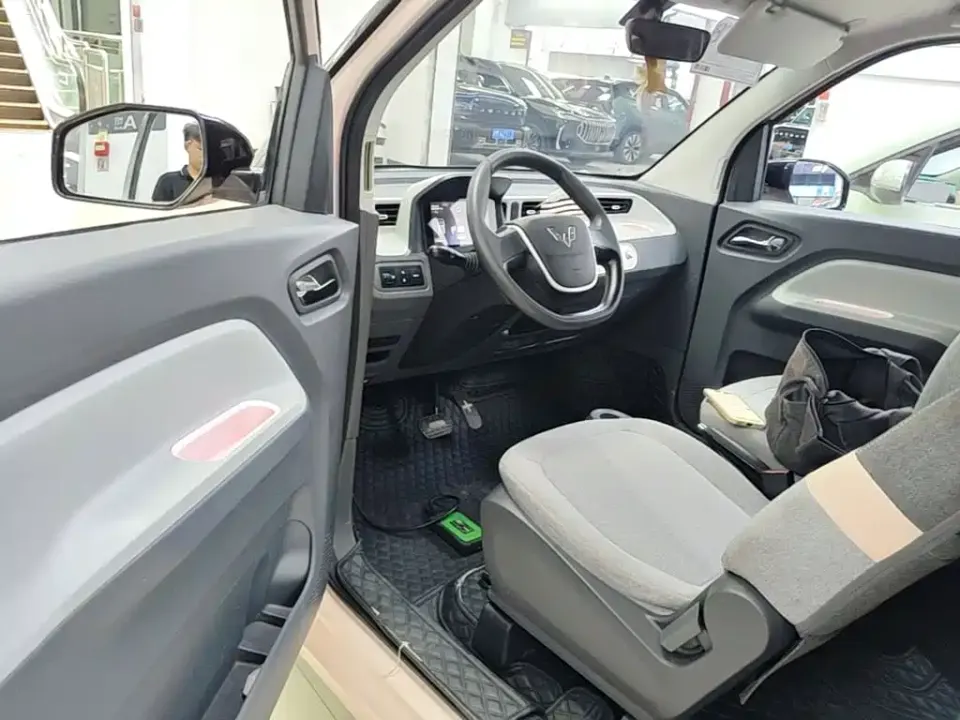 Wuling MINIEV