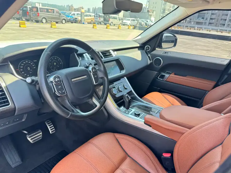 Land Rover Sport