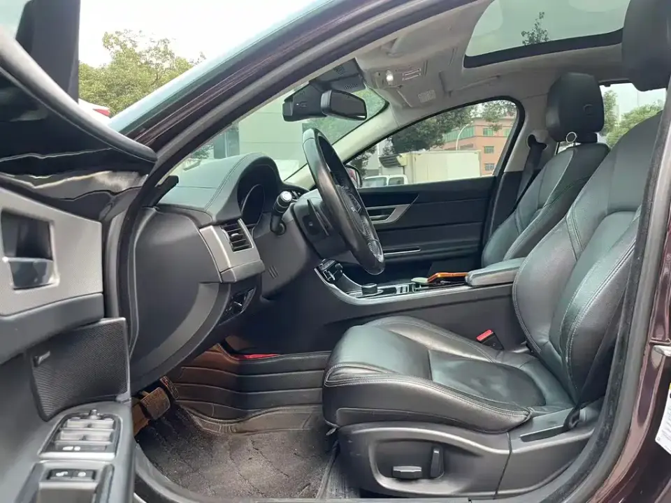 Jaguar XFL