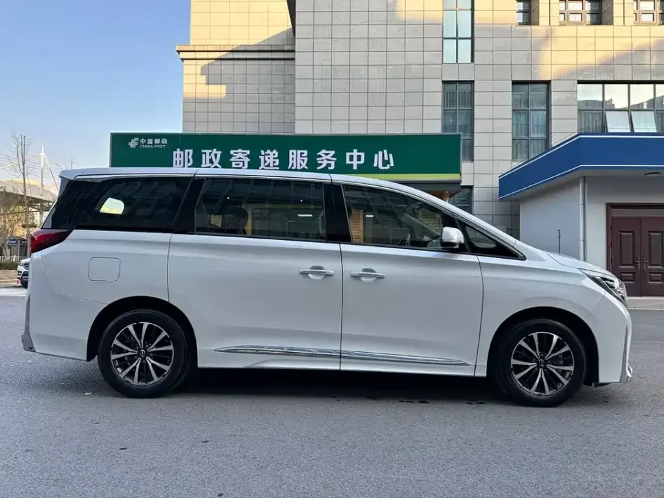 GAC Trumpchi M8