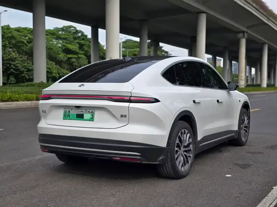 Nio EC6