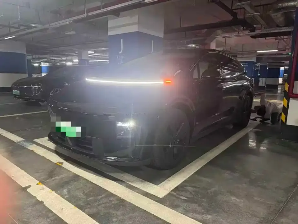 Li Li i6