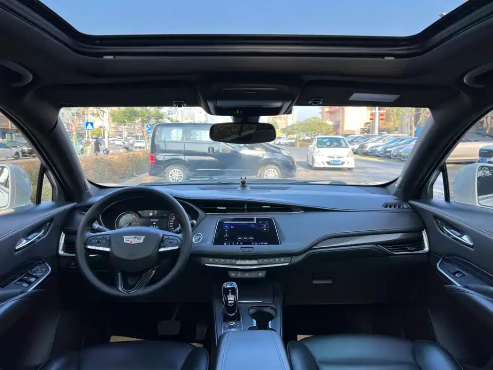 Cadillac XT4