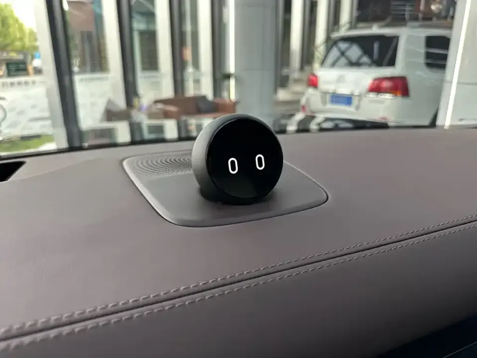 Nio ES9