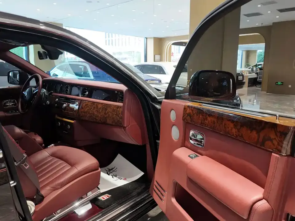 Rolls-Royce Phantom