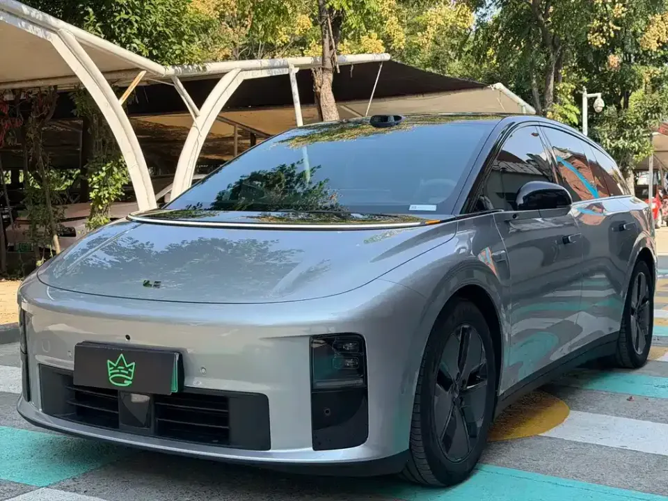 Li Li i6