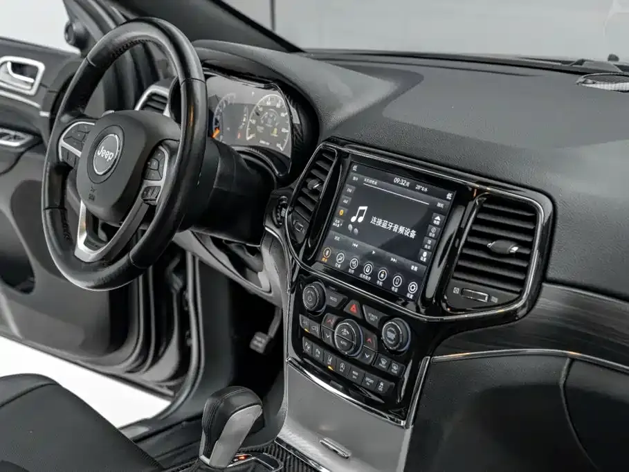 Jeep Grand Cherokee (Import)