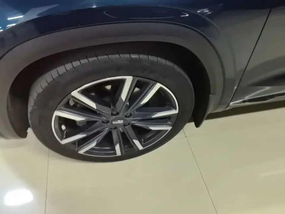 Geely Xingyue L