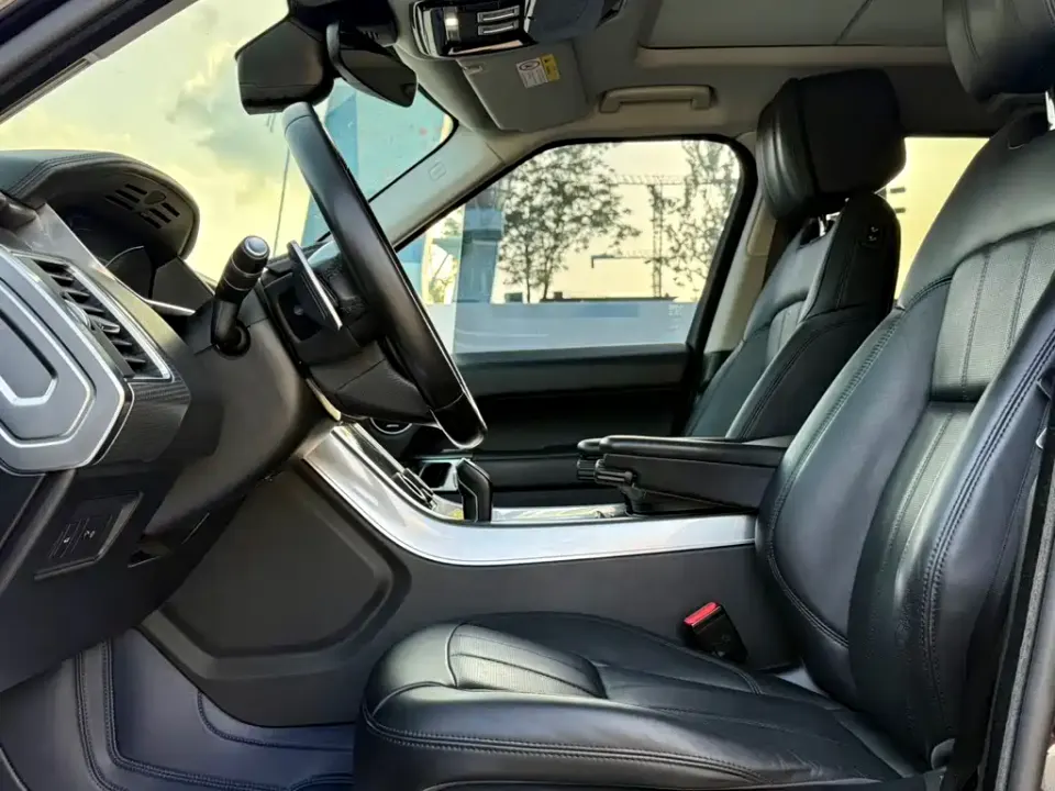 Land Rover Sport
