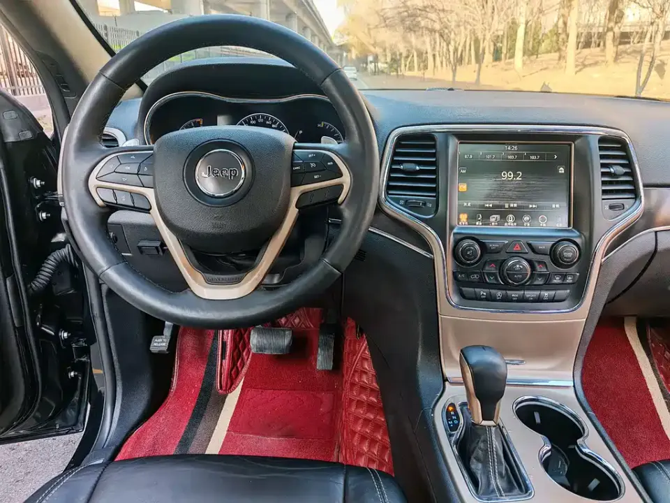 Jeep Grand Cherokee (Import)